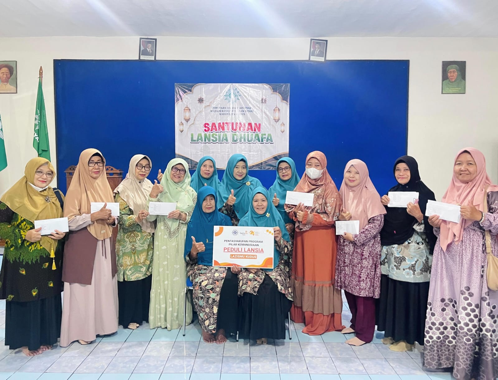 PDA Kudus Tasyarufkan Santunan bagi 432 Lansia Duafa