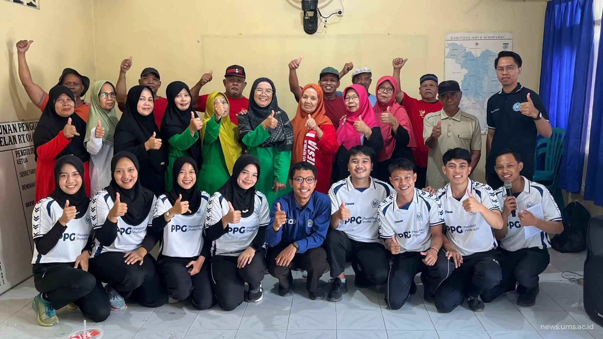Mahasiswa PPG UMS Ciptakan “Senam Selaras”, Dorong Kebugaran dan Kesehatan Lansia Desa Pabelan