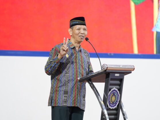 mahasiswa tidak boleh egosentris