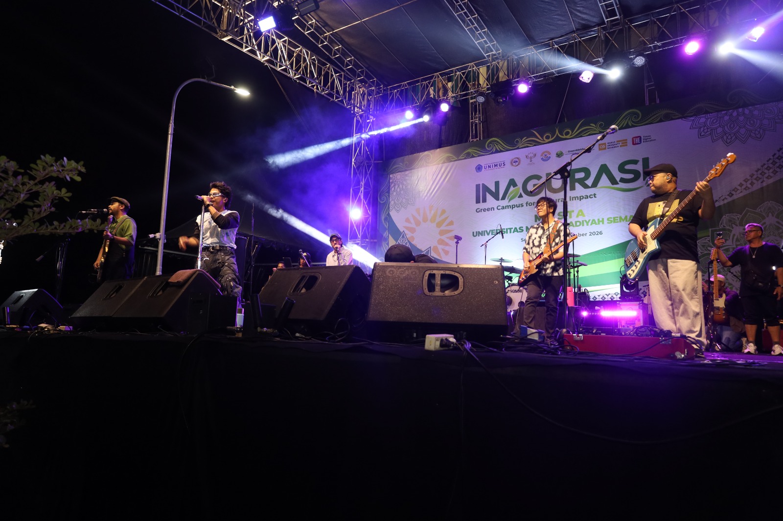 Nidji Bawa Euforia di Puncak Masta UNIMUS 2026