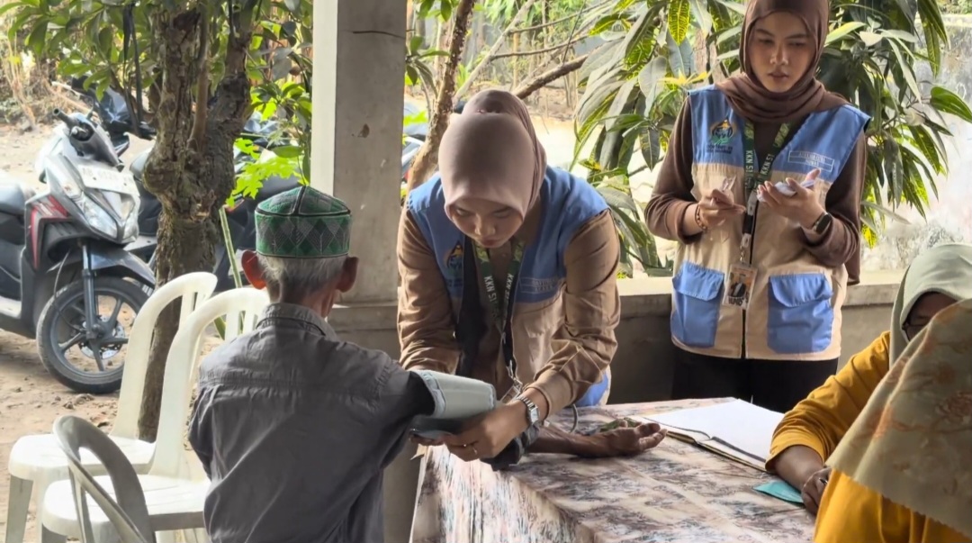 Tangkal Diabetes Usia Senja, KKN UNISA Skrining Lansia Ngaran