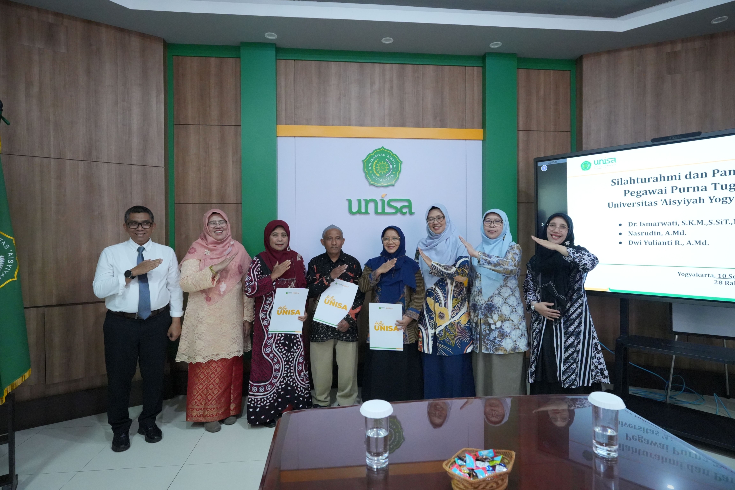 Purna Tugas Bukan Akhir, UNISA Lepas Tiga Pegawai