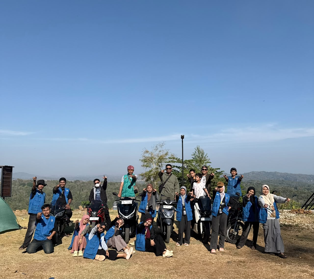 Dari Kampus ke Puncak Banga, KKN-DIK FKIP Unismuh Promosikan Wisata Lokal Sambueja