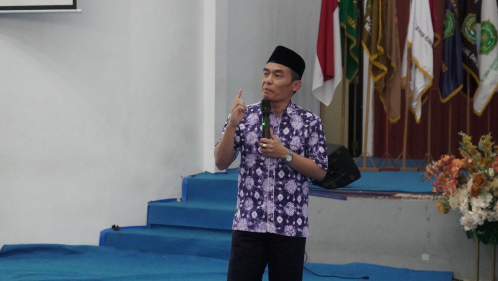 Hari Kedua MATAKA, Rektor Bekali Mahasiswa Baru dengan Lima Nilai Dasar Keunggulan